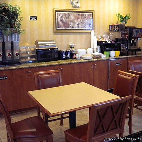 First Heritage Inn Rantoul Restoran gambar